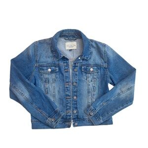 #86 ASHLEY VINTAGE CHARM ~ Medium Wash Distressed Blue Jean Jacket size L